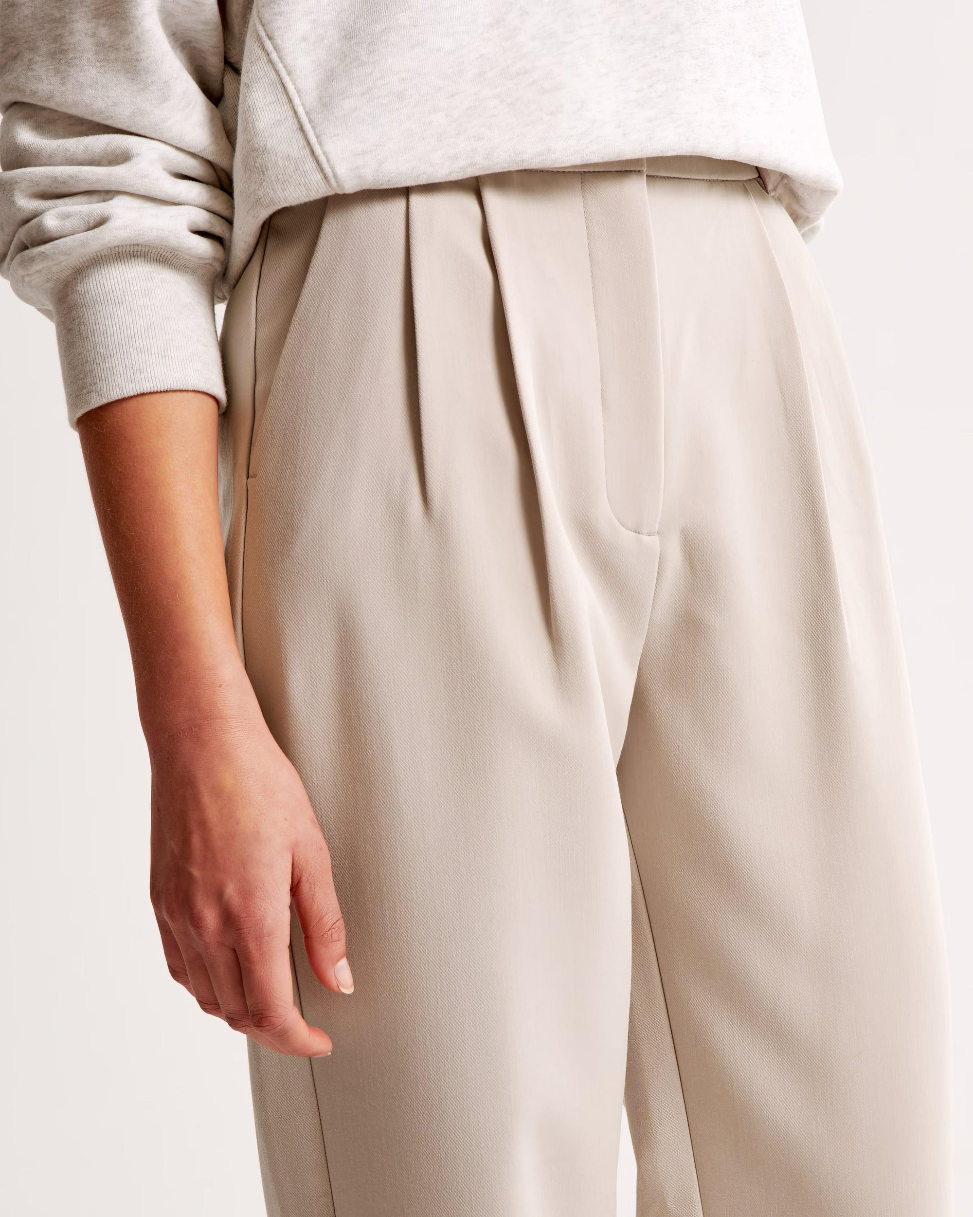 Women's High-Waisted Wide-Leg Pleated Trousers - Smooth Fabric, Modern Minimalist Style-83175-947578a3-d925-468f-aed4-3895352b22df