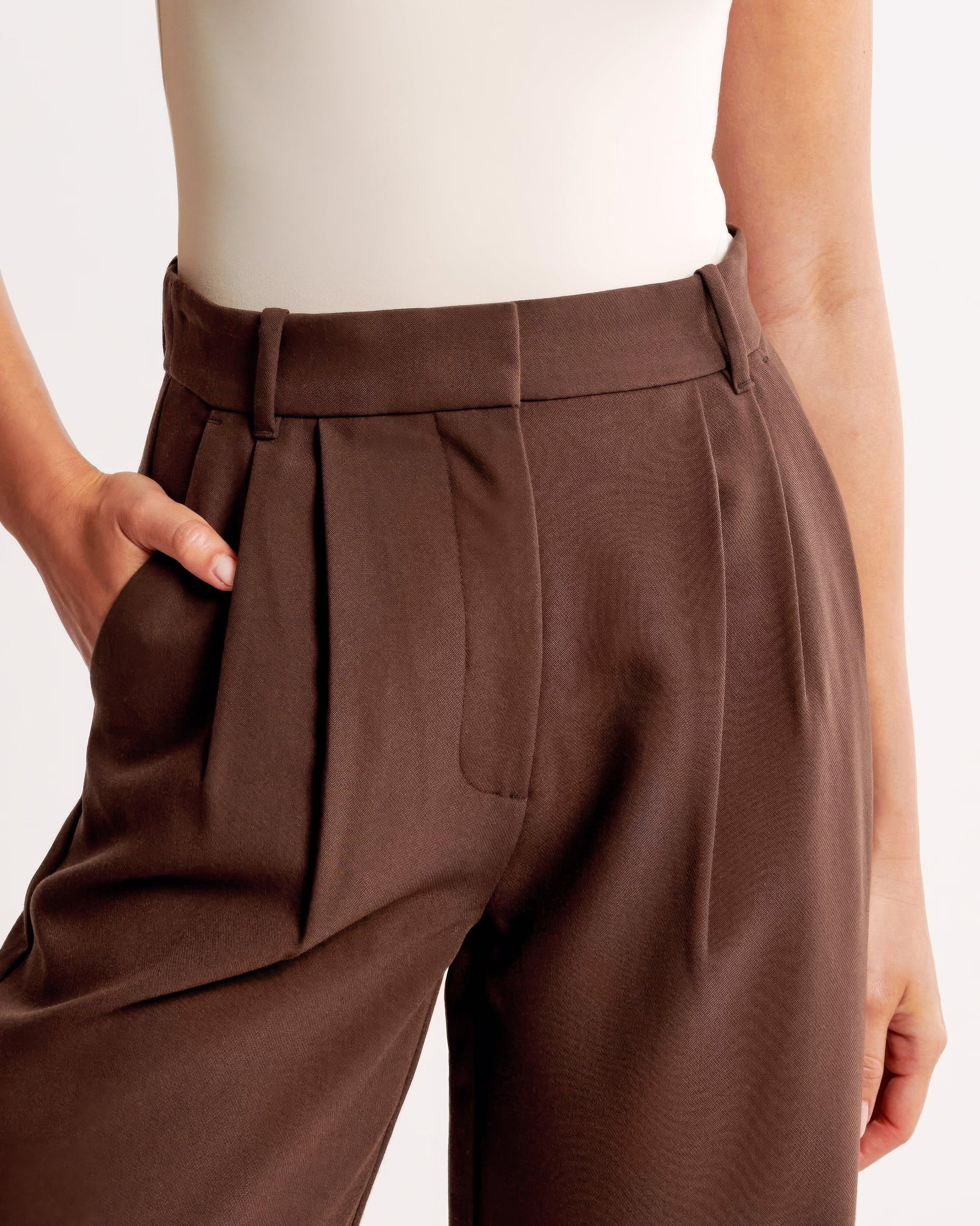 Women's High-Waisted Wide-Leg Pleated Trousers - Smooth Fabric, Modern Minimalist Style-83175-aa46e75f-6131-4072-8e9c-6964d34426f9
