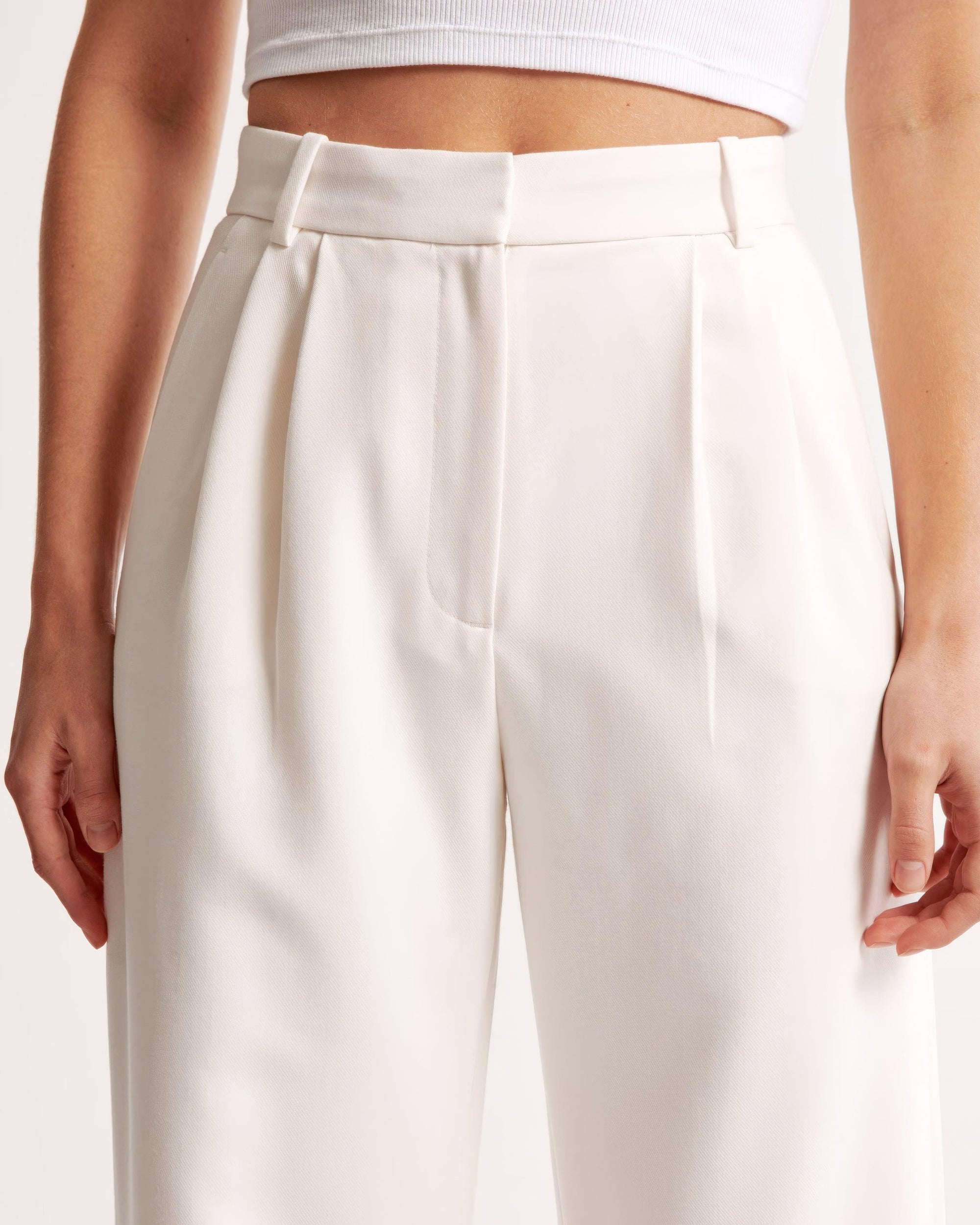 Women's High-Waisted Wide-Leg Pleated Trousers - Smooth Fabric, Modern Minimalist Style-83175-c451b51a-6c0f-4fb8-8782-b2ba4eab4e9b