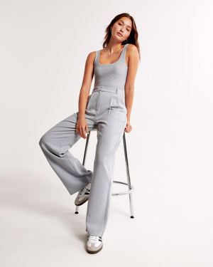 Women's High-Waisted Wide-Leg Pleated Trousers - Smooth Fabric, Modern Minimalist Style-83175-8f9bacd5-a6a4-4832-be92-bcd3c6bf4dce